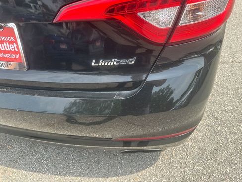 Used 2017 Hyundai Sonata Limited w/ Ultimate Package 04 FWD image 23