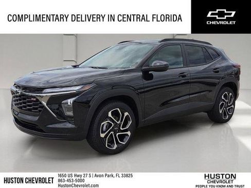 Used 2026 Chevrolet Trax RS w/ Driver Confidence Package FWD image 1