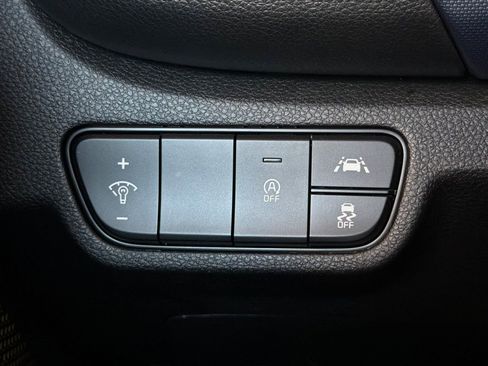 Used 2023 Kia Seltos S w/ Navigation Package AWD/4WD image 37