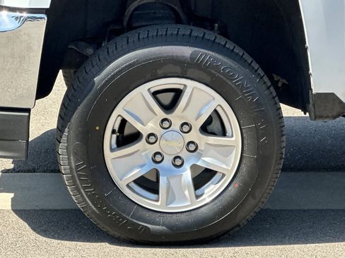 Used 2018 Chevrolet Silverado 1500 LT w/ All Star Edition RWD image 33