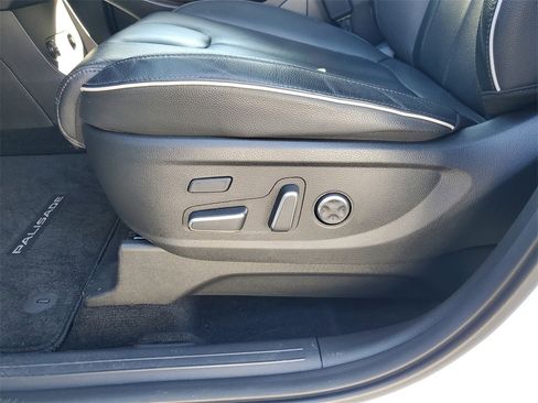 Used 2024 Hyundai Palisade Limited image 19