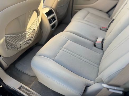 Used 2012 Cadillac SRX Luxury image 28