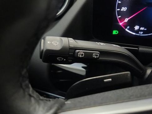Used 2025 Mercedes-Benz GLA 250 image 74