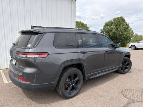 Used 2022 Jeep Grand Cherokee L Limited w/ Luxury Tech Group II AWD/4WD image 3