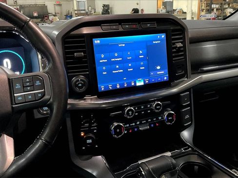 Certified 2022 Ford F150 Lariat w/ Equipment Group 502A High image 6