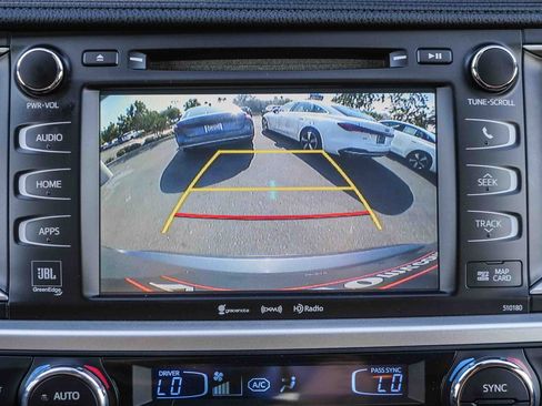 Used 2017 Toyota Highlander Limited AWD/4WD image 25