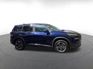 Used 2025 Nissan Rogue SV FWD video 2