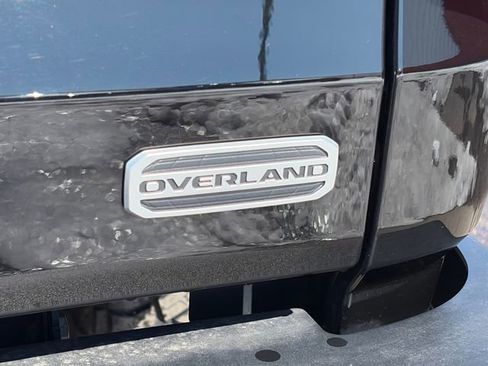 Used 2022 Jeep Gladiator Overland w/ Popular Equipment Package AWD/4WD image 21