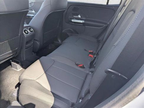 Used 2026 Mercedes-Benz GLB 250 image 13