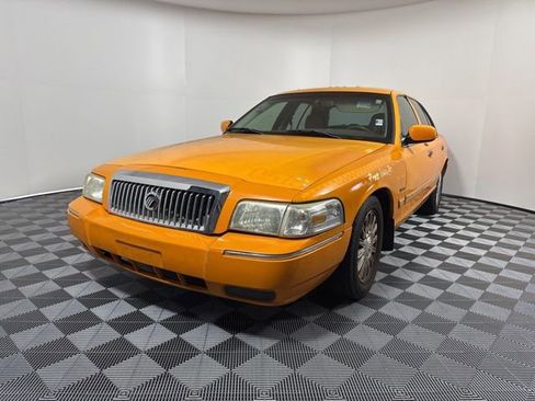 Used 2010 Mercury Grand Marquis LS image 1