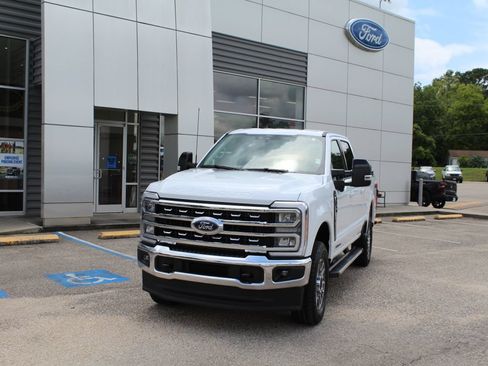 Used 2026 Ford F250 Lariat AWD/4WD image 5