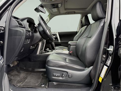 Used 2023 Toyota 4Runner Limited AWD/4WD image 9
