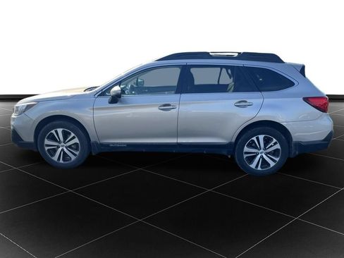 Used 2018 Subaru Outback 2.5i Limited AWD/4WD image 2