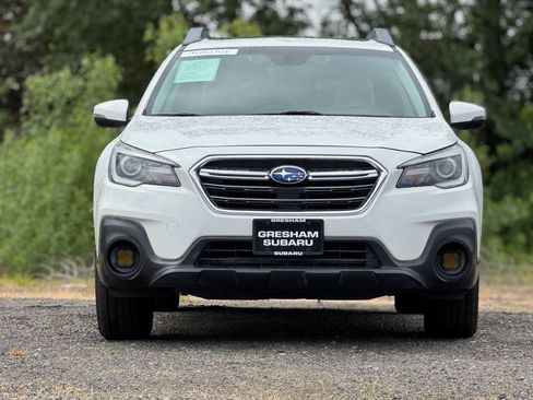 Used 2019 Subaru Outback 3.6R Limited w/ Popular Package #2 AWD/4WD image 2
