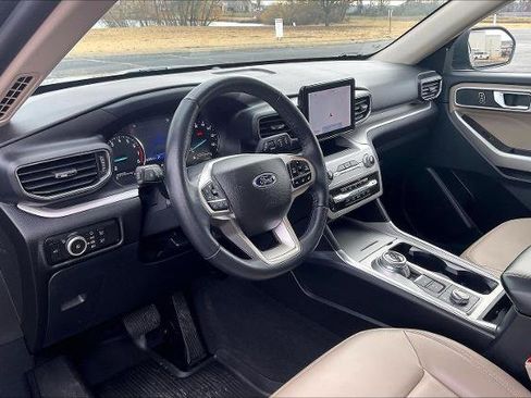 Certified 2023 Ford Explorer XLT w/ Equipment Group 202A image 15