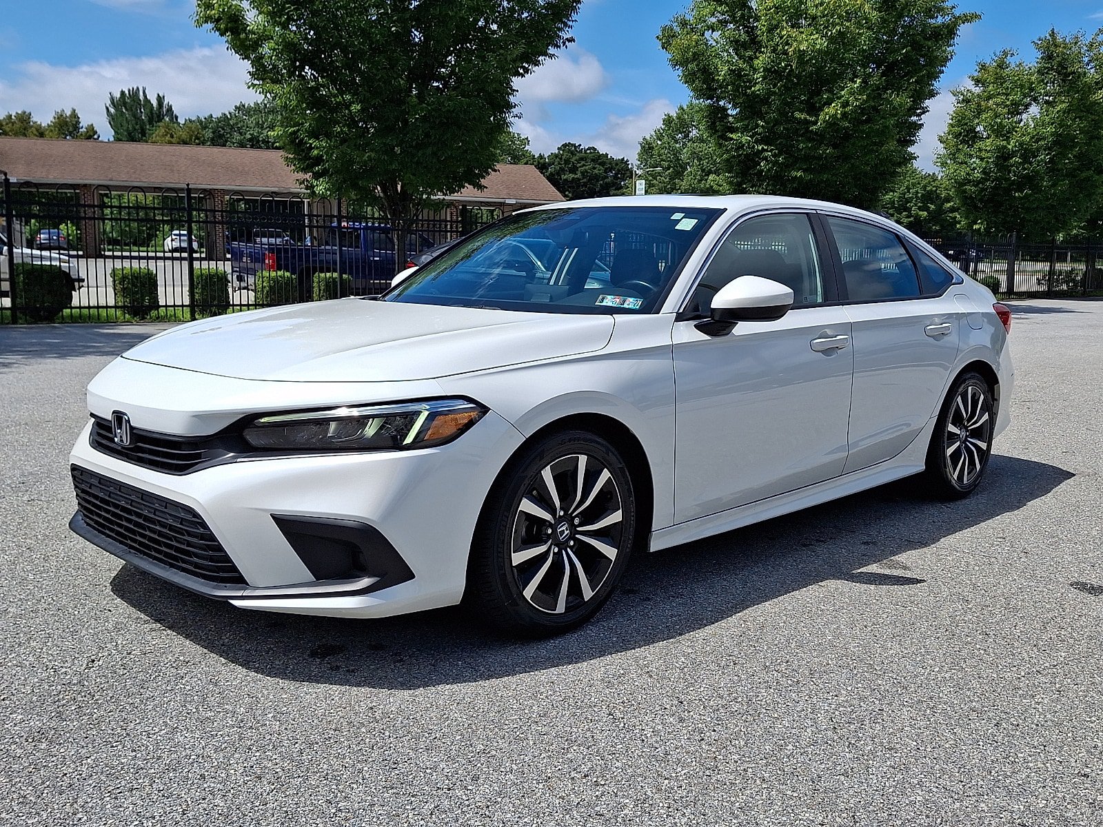 Used 2023 Honda Civic EX image 3