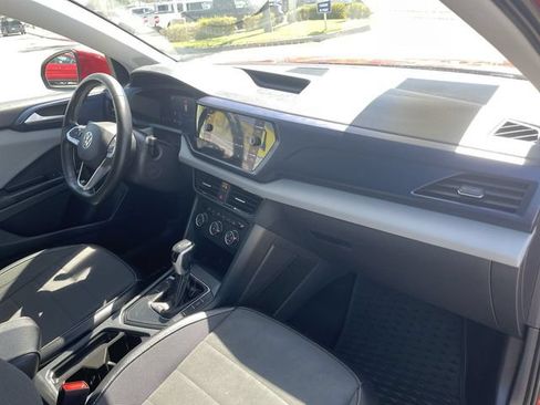 Used 2022 Volkswagen Taos SE FWD image 28