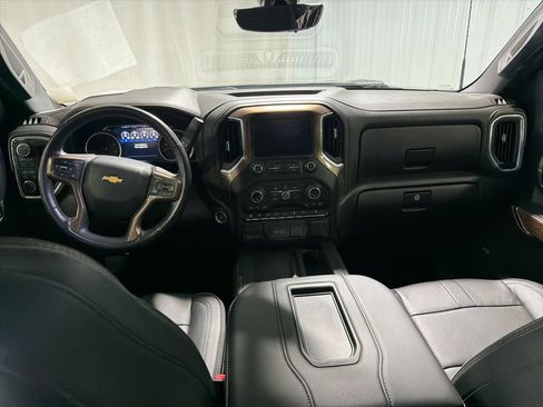 Used 2022 Chevrolet Silverado 3500 High Country w/ Z71 Off-Road Package image 3