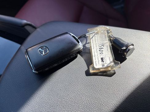 Used 2025 MAZDA MAZDA3 s image 23