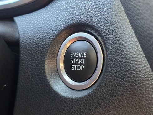 Used 2024 Toyota Corolla SE image 39