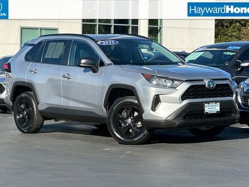 Used 2022 Toyota RAV4 LE image 1