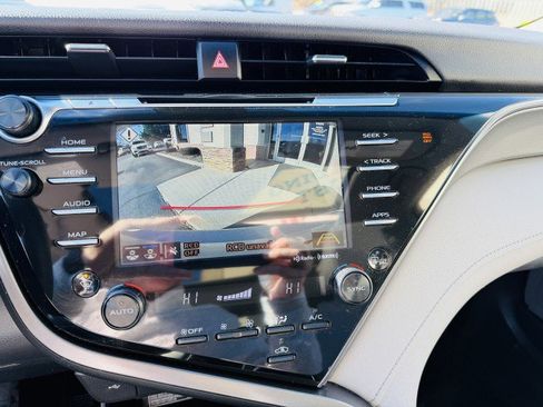 Used 2020 Toyota Camry XSE image 13