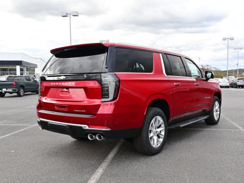 New 2026 Chevrolet Suburban Premier w/ Sun And Tow Package AWD/4WD image 8