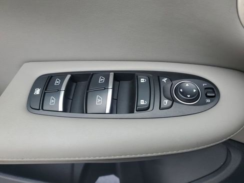 Used 2023 INFINITI QX50 Sensory w/ Accent Package image 22