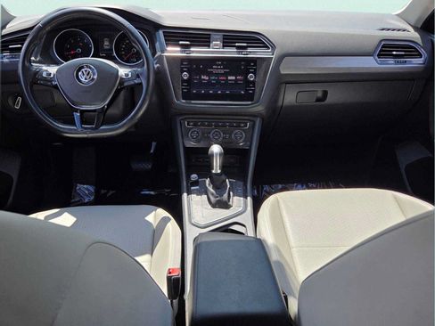 Used 2018 Volkswagen Tiguan SE FWD image 13