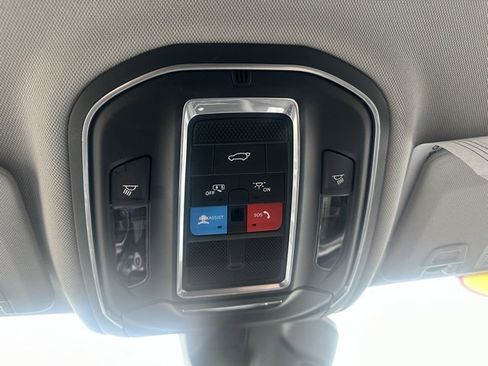 Used 2021 Jeep Grand Cherokee L Laredo w/ Luxury Tech Group I image 25