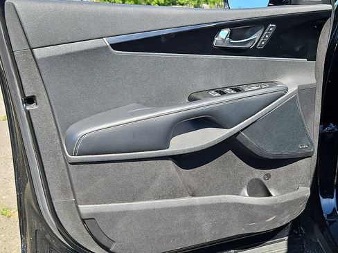Used 2016 Kia Sorento SX AWD/4WD image 13