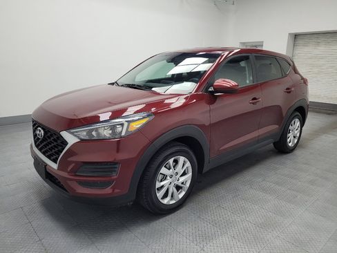 Used 2019 Hyundai Tucson SE image 2