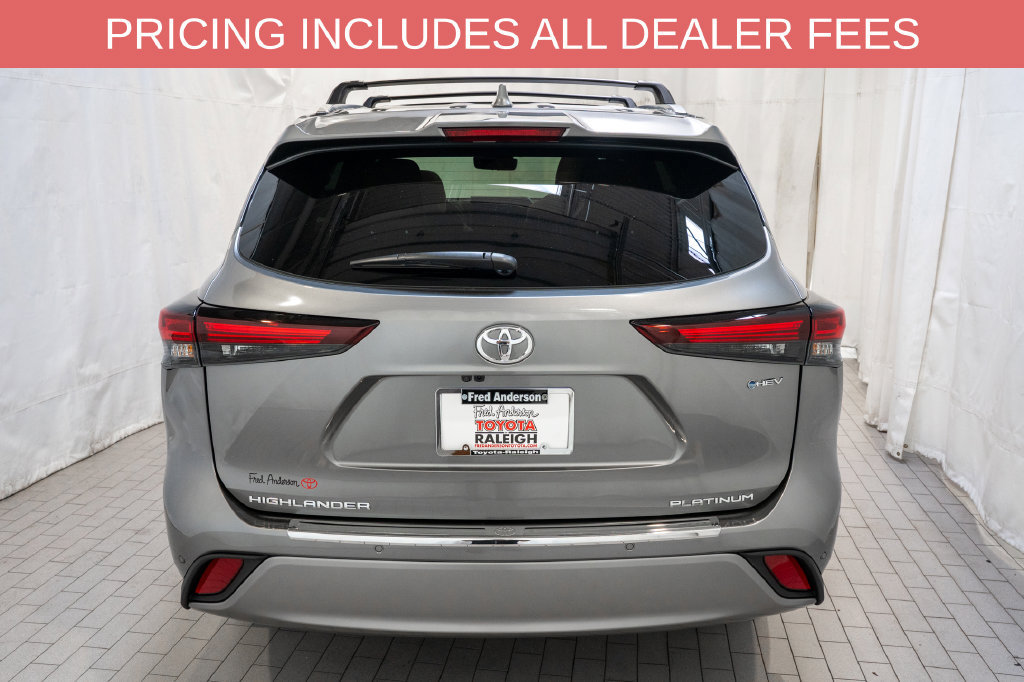 Used 2026 Toyota Highlander Platinum AWD/4WD image 4
