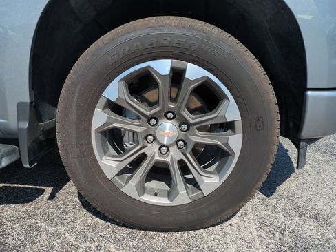 Used 2025 Chevrolet Silverado 1500 High Country RWD image 11