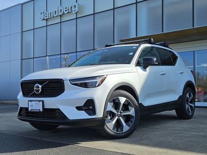 Used 2023 Volvo XC40 B5 Plus w/ Climate Package