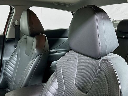 Used 2023 Hyundai Elantra Limited w/ Cargo Package image 21