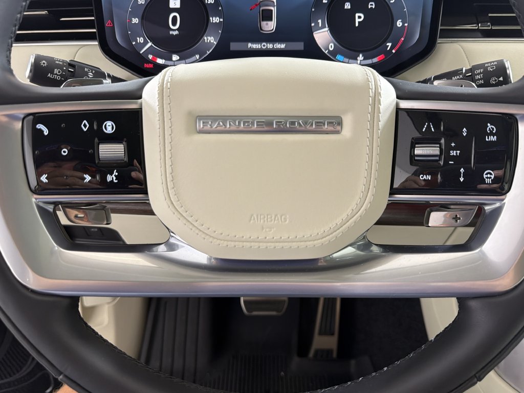 Used 2026 Land Rover Range Rover SE AWD/4WD image 22