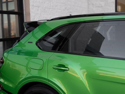 Used 2025 Bentley Bentayga S Black Edition image 11