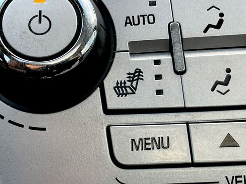 Used 2010 GMC Terrain SLT image 21