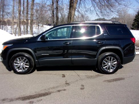 Used 2018 GMC Acadia SLT image 2