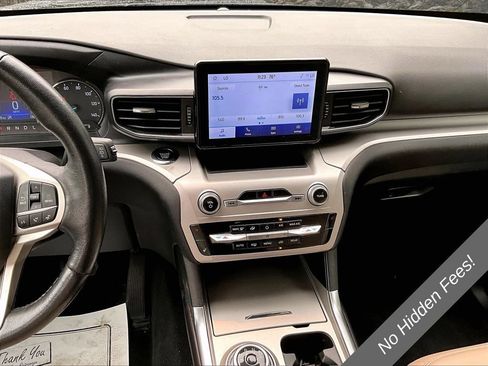 Used 2023 Ford Explorer XLT w/ Equipment Group 202A RWD image 6