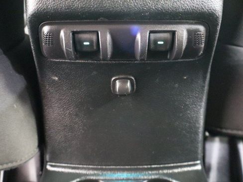 Used 2017 Jeep Wrangler Unlimited Sahara w/ Connectivity Group AWD/4WD image 45