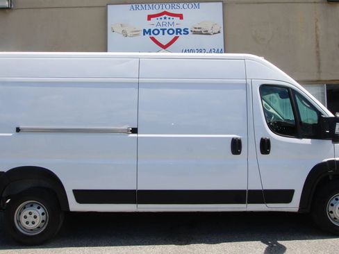 Used 2023 RAM ProMaster 2500 FWD image 4