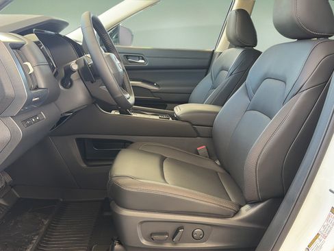 New 2026 Nissan Pathfinder SL AWD/4WD image 19