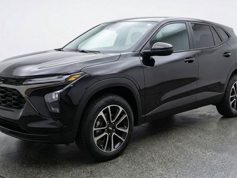 Used 2025 Chevrolet TrailBlazer LT image 3