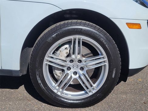 Used 2018 Porsche Macan S image 11