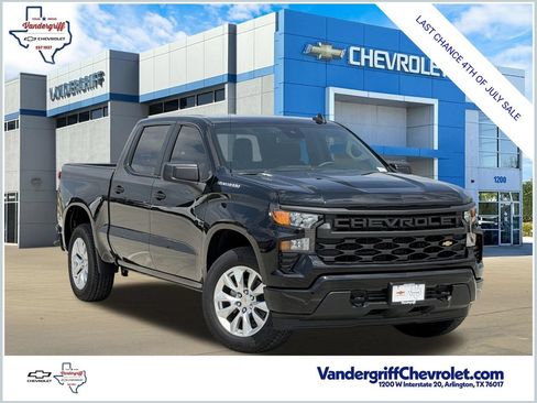 New 2026 Chevrolet Silverado 1500 Custom RWD image 1