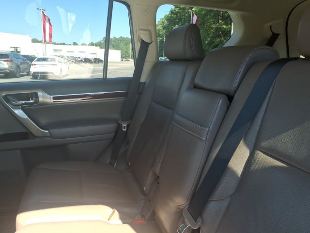 Used 2017 Lexus GX 460 Premium w/ Premium Package AWD/4WD image 9