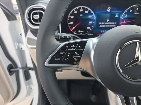 New 2026 Mercedes-Benz GLC 300 4MATIC image 33