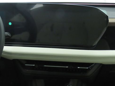 Used 2025 Audi A6 e-tron Premium Plus w/ Premium Plus image 15